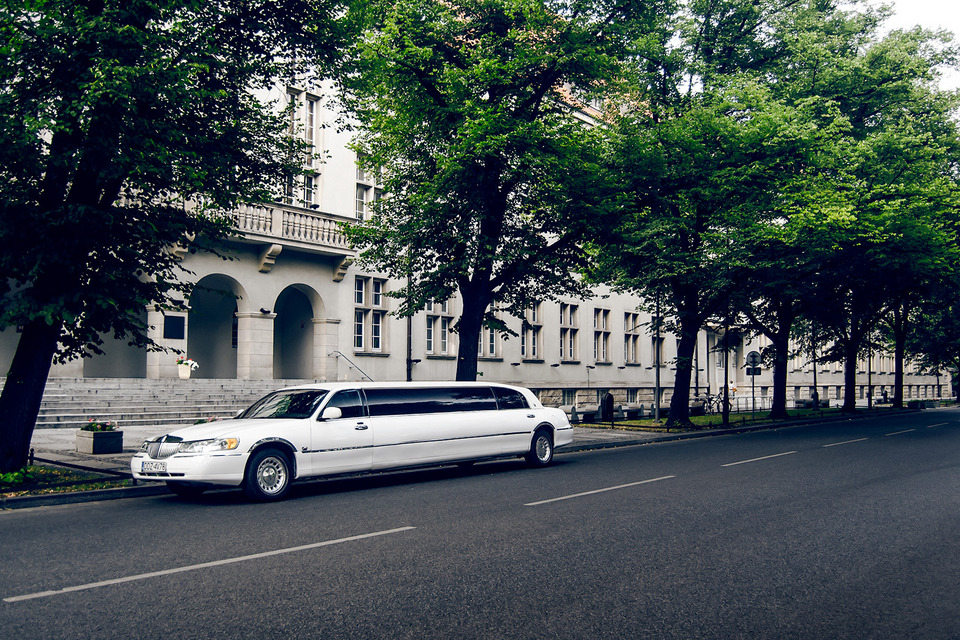 Limuzyna Świdnica – na wieczór panieński i nie tylko!