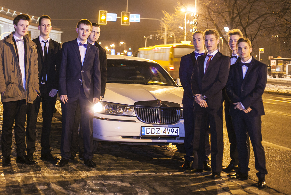 Jaką limuzynę wybrać na studniówkę we Wrocławiu?