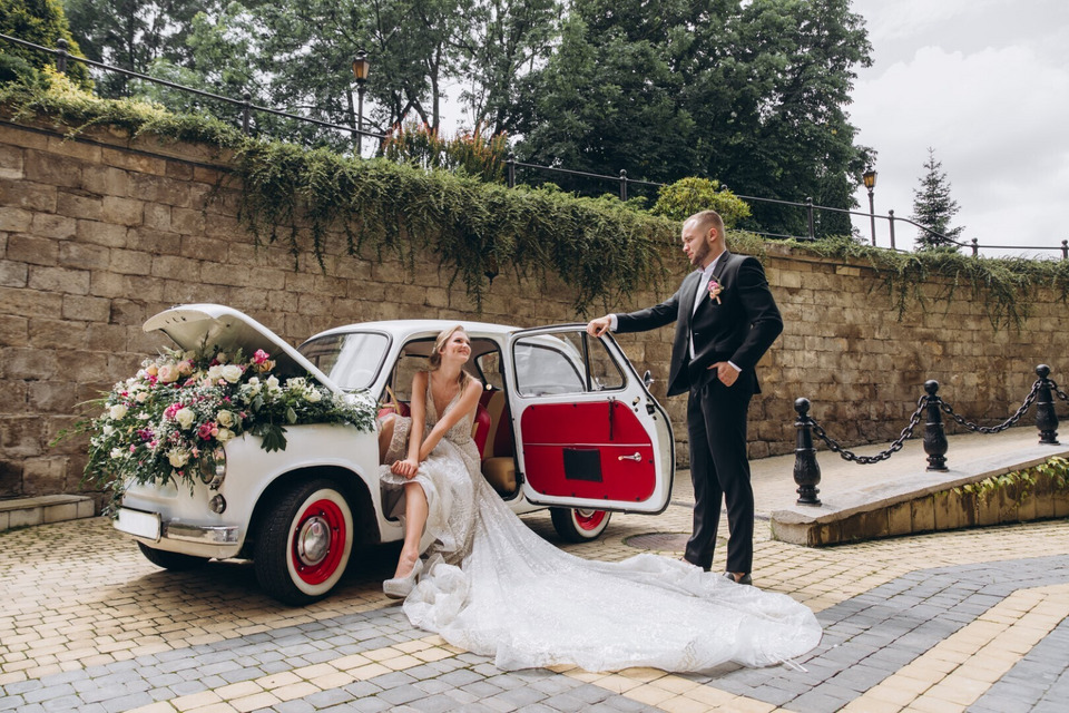 Jak uatrakcyjnić przyjęcie weselne? Tymi pomysłami zaskoczycie swoich gości!